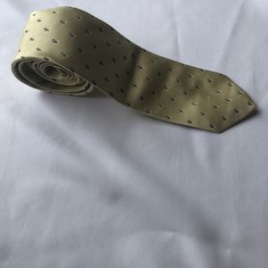 Christian Dior Monsieur tie. Gold patterned